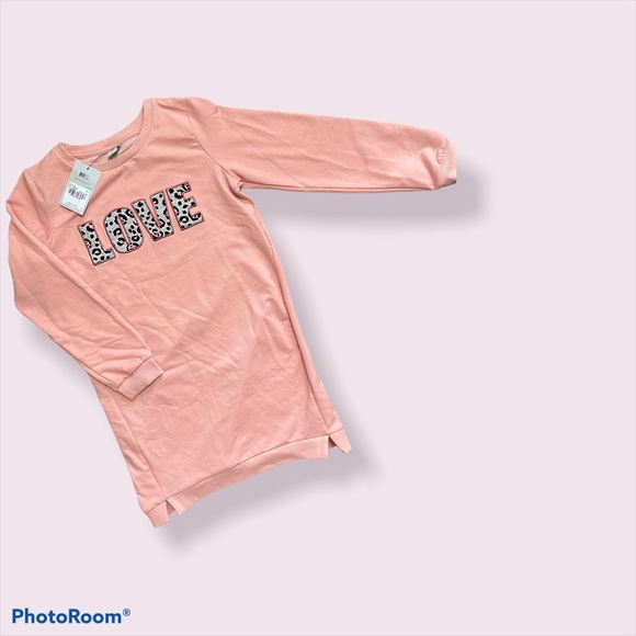 NWT Long Sweater w Colourful Leopard Print on Word ‘Love’ on Front Sz 10 Yrs. - Picture 2 of 3